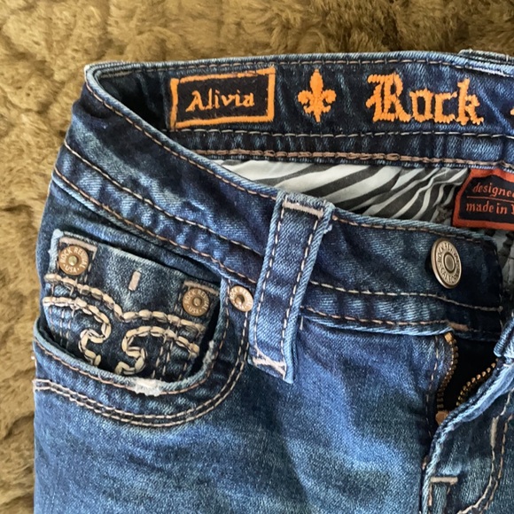 Rock Revival size 23 jeans new condition only wear once. Bought from Buckle $159 - Picture 5 of 9